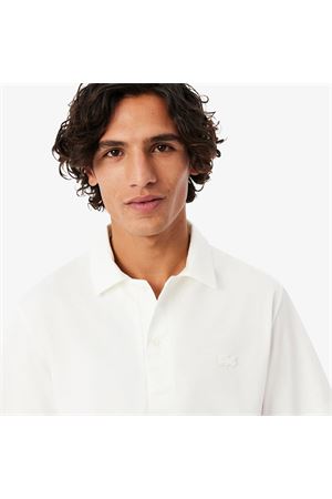Polo Paris classic fit ricamata con collo aperto LACOSTE | Polo | DH592870V